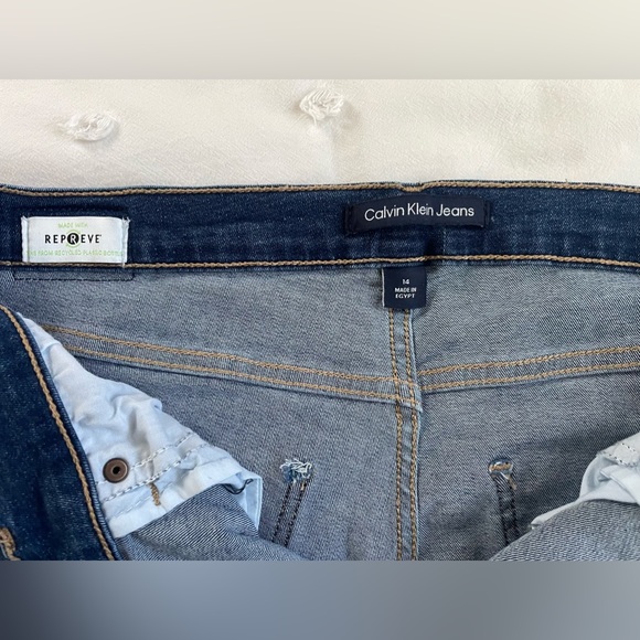 Calvin Klein high rise skinny jeans. Size 14 - Picture 2 of 4